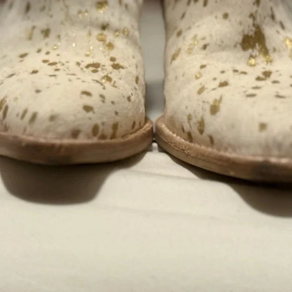 Dolce Vita White and Gold Speckled Calf Hair Ankle Boots - Picture 10 of 12